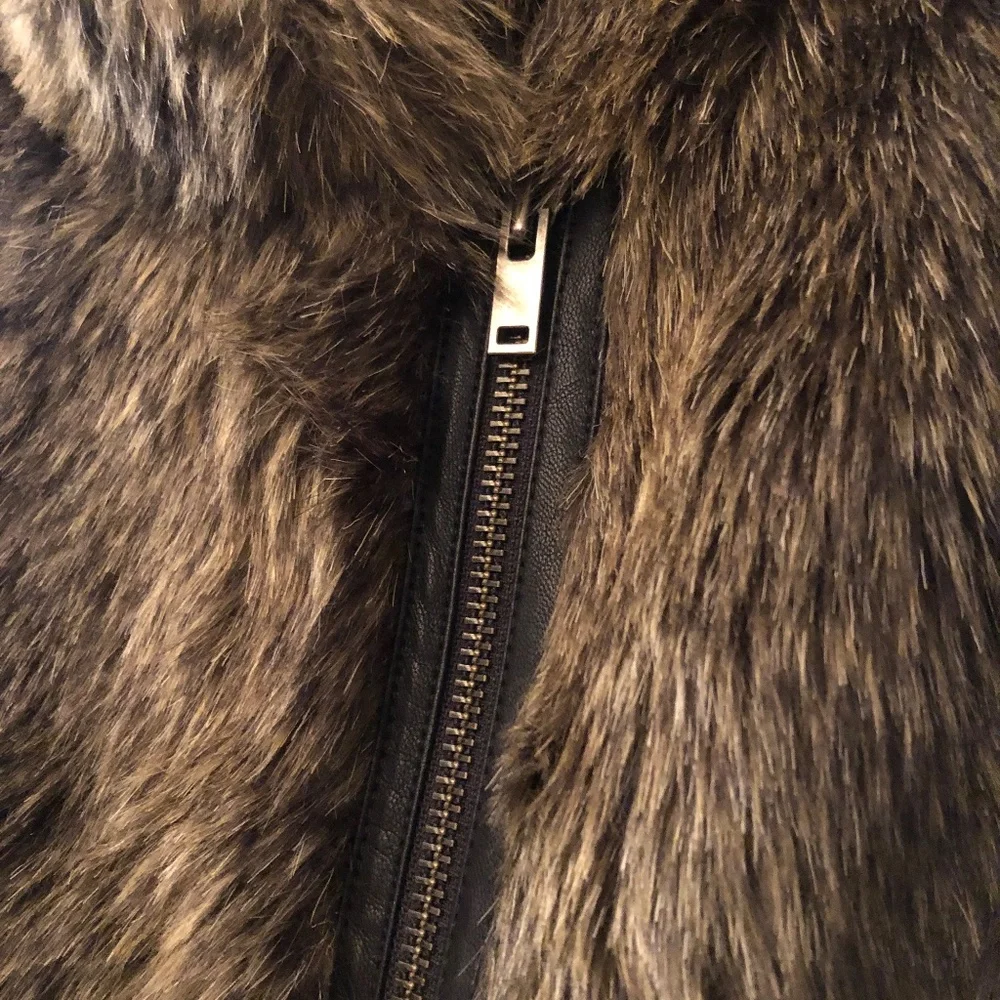 Banana Republic Faux Fur Moto vest - Picture 6 of 10